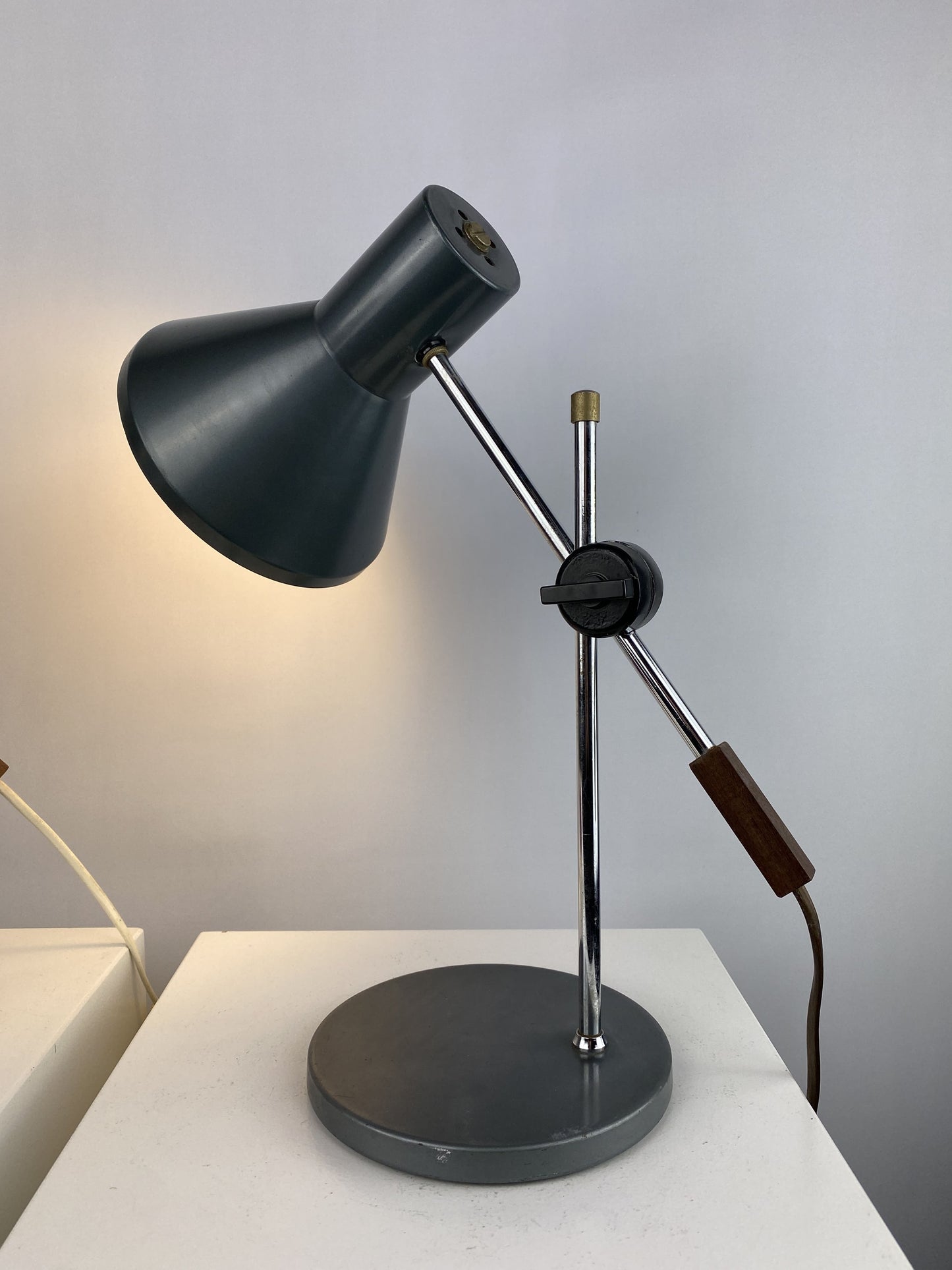 Grey/blue Anvia desk lights designed by J. Hoogervorst in 1960