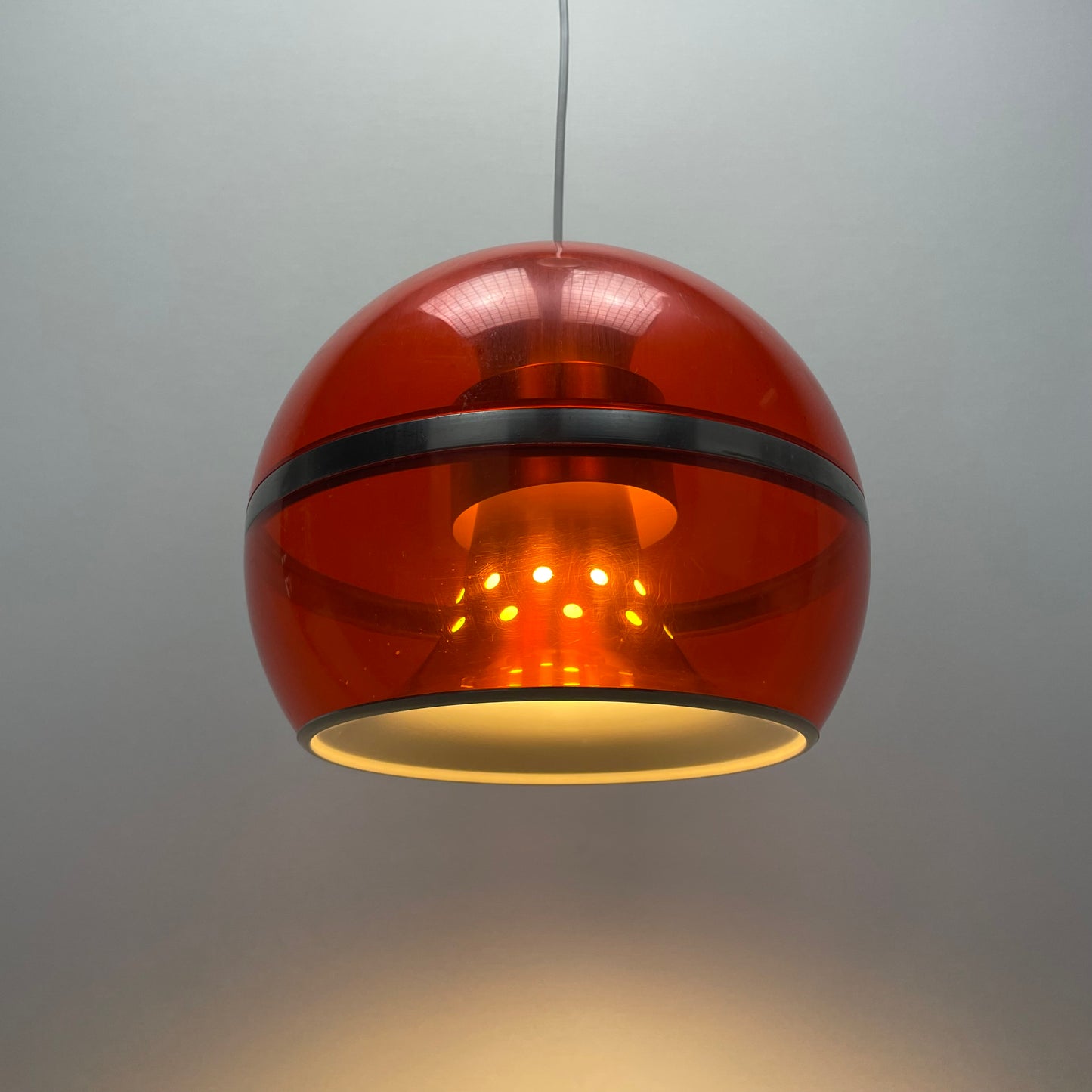 Orange pendant lamp
Plexiglass globe light
Dijkstra design
1970s lighting
UFO space age
Vintage lamp
Dutch design
Handcrafted lighting
Retro decor