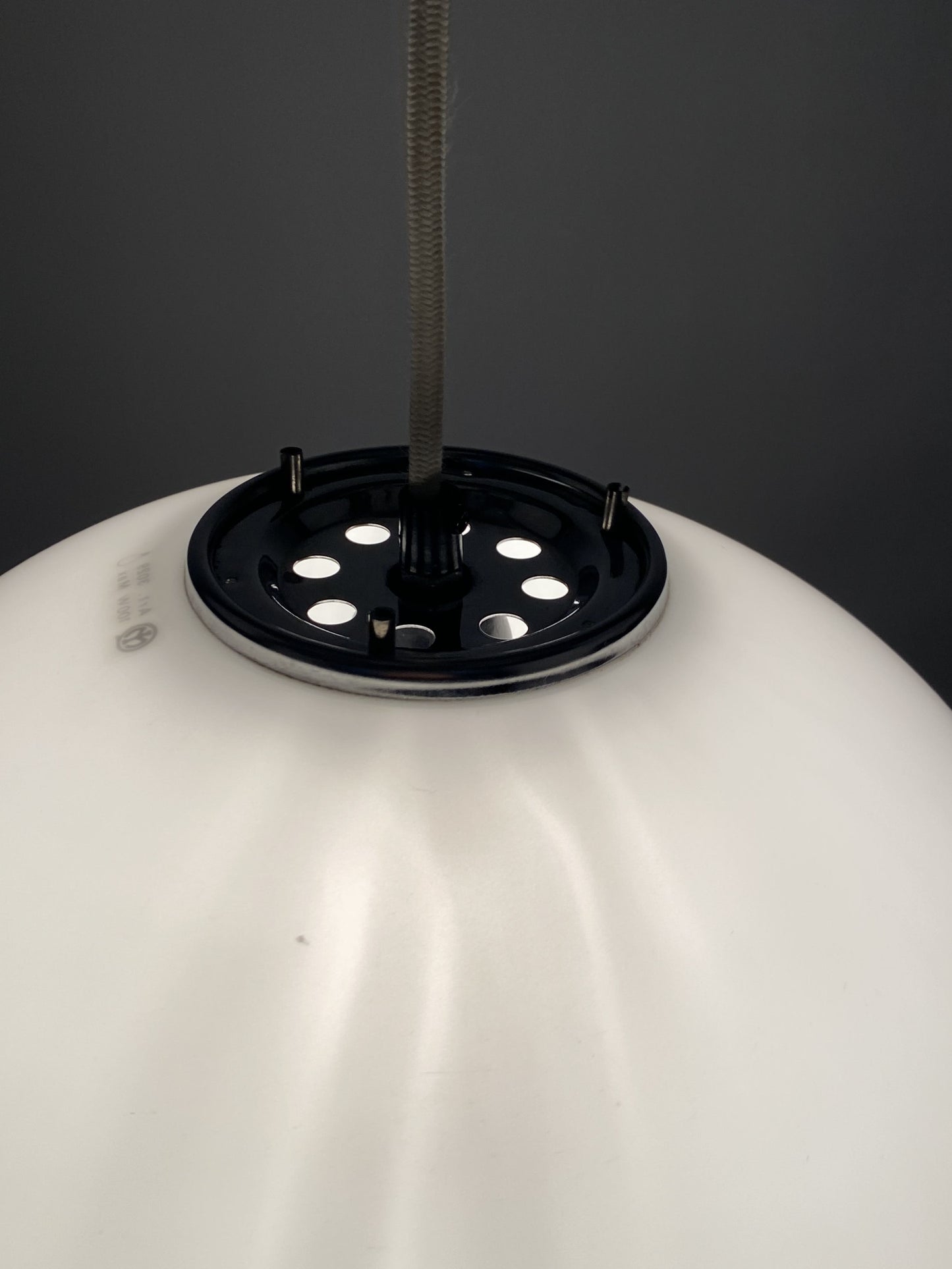 White BUD pendant lamp designed by Harvey Guzzini for Meblo