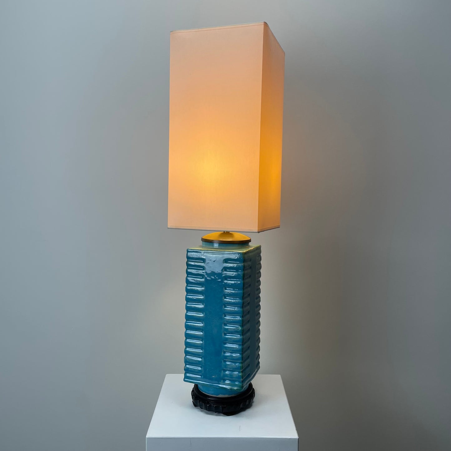 Chinese Cong ceramic table lamp from the early 20th century