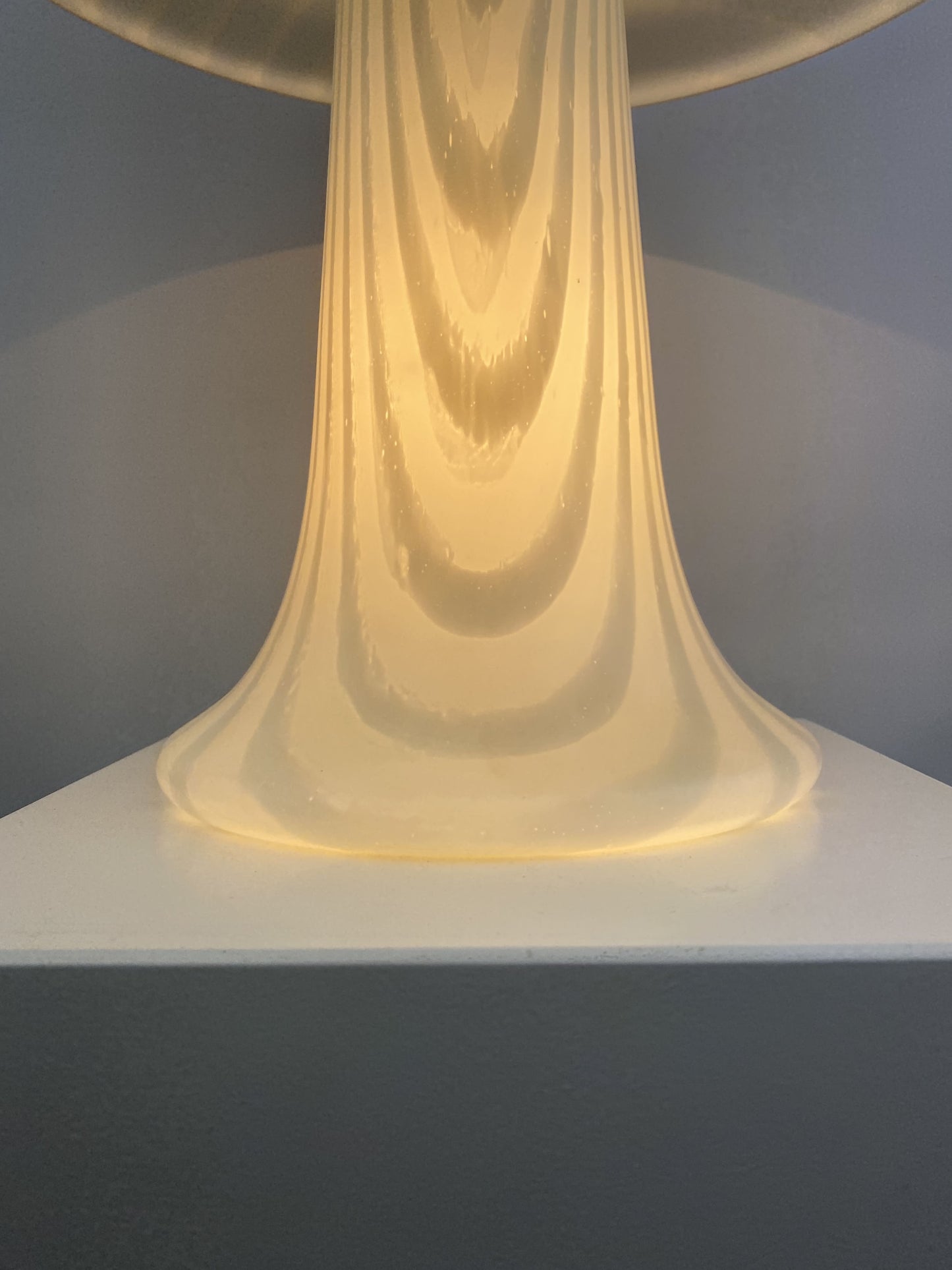 Large white zebra glass Peill and Putzler mushroom table lamp XL