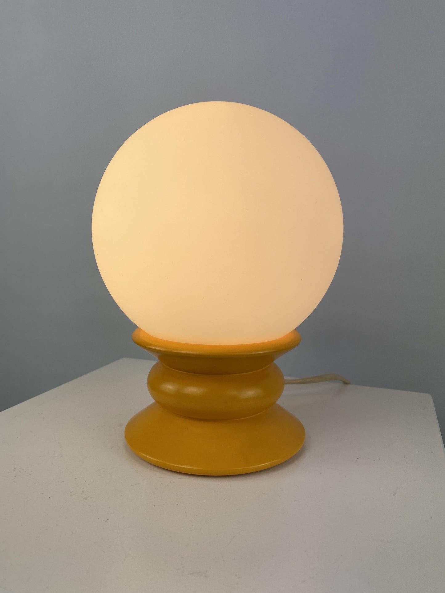 Temde leuchten yellow and white glass table lamp type 1
