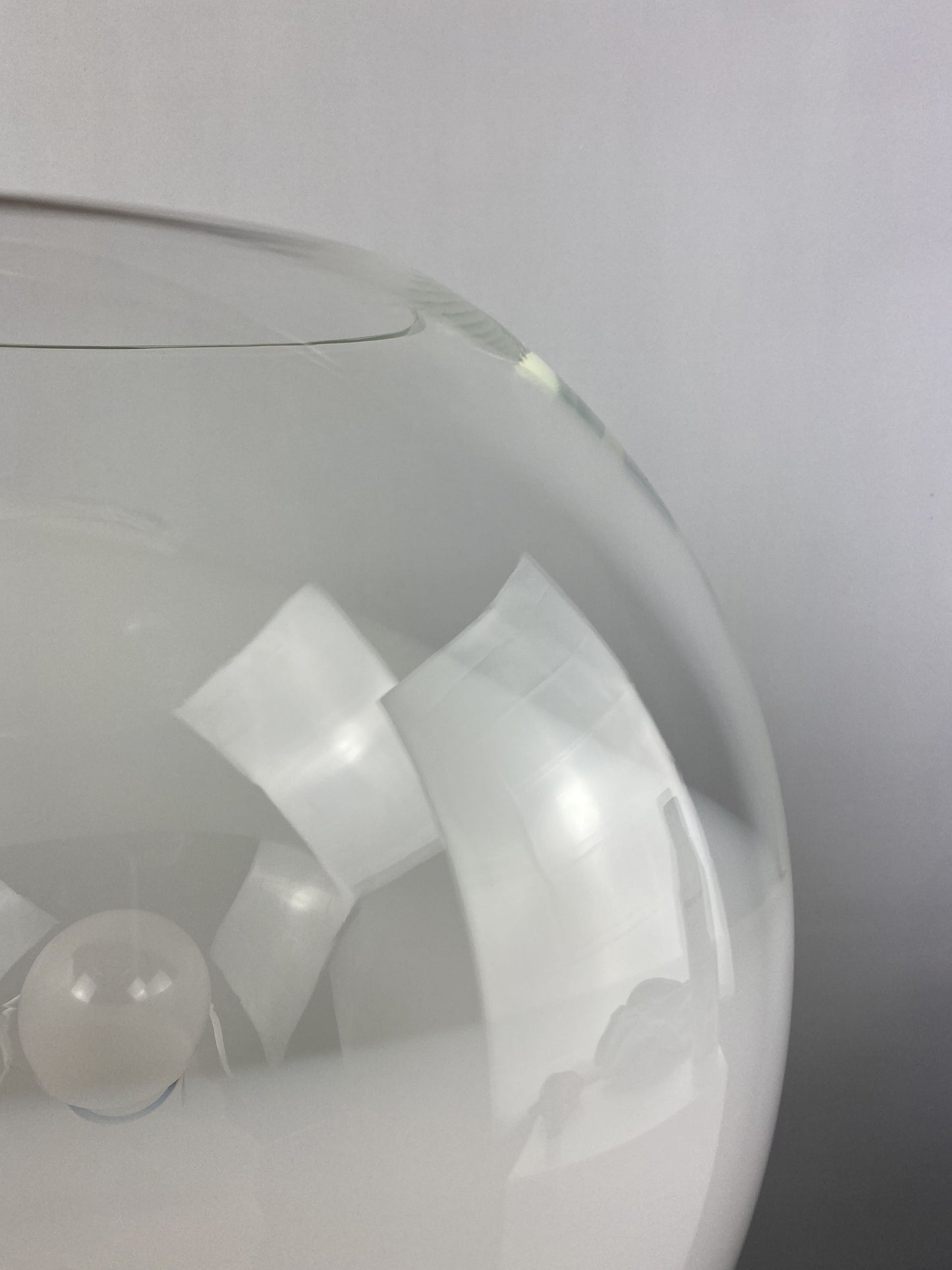 White glass globe table lamp by Ilu Di Vetro XL 1980