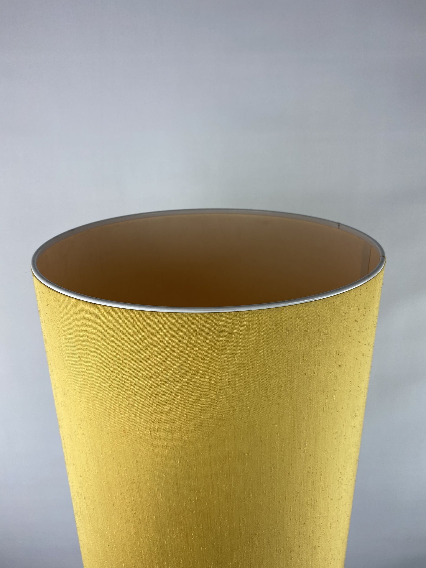 Yellow and white table lamp by ERCO model 3175