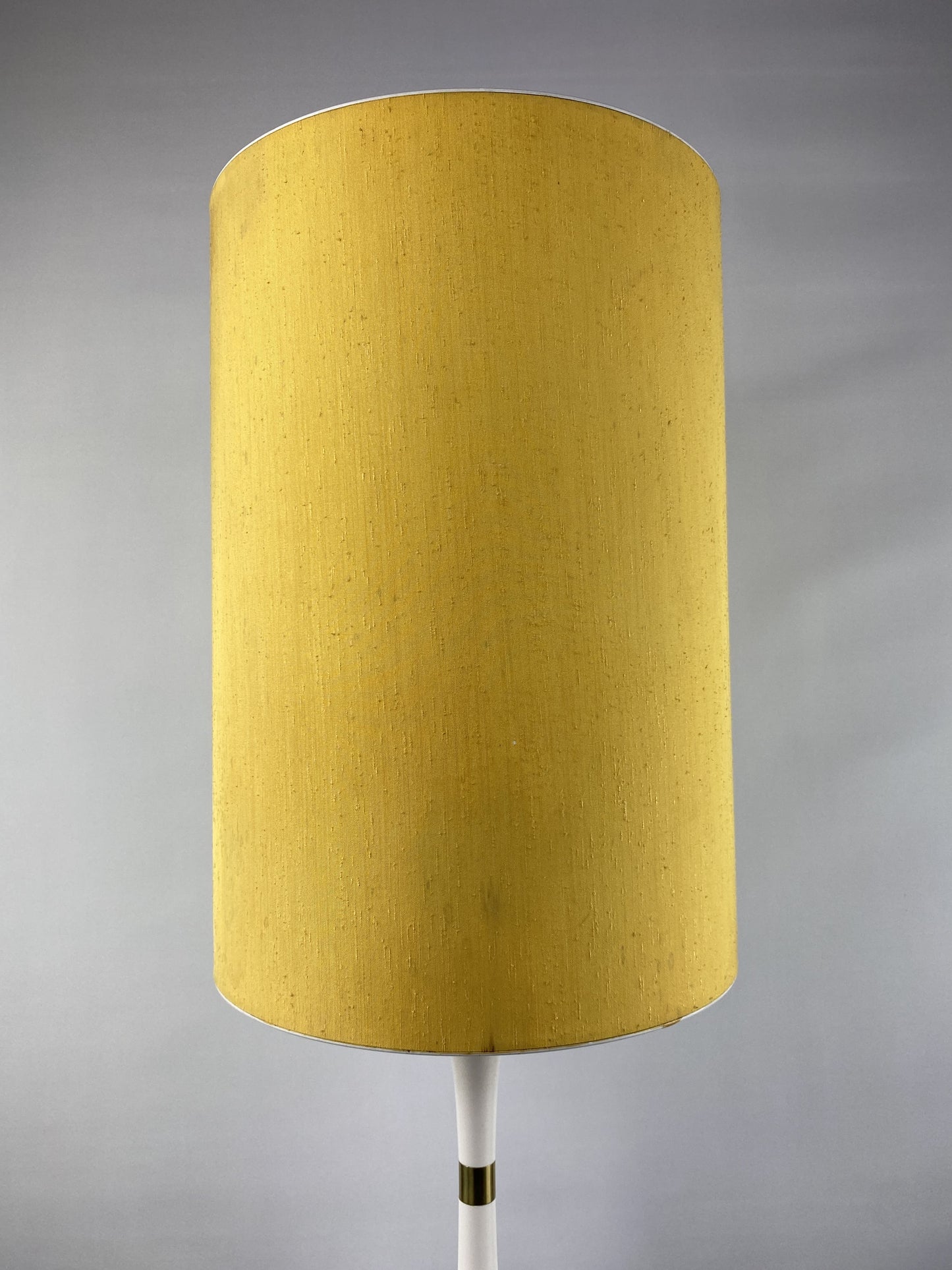 Yellow and white table lamp by ERCO model 3175