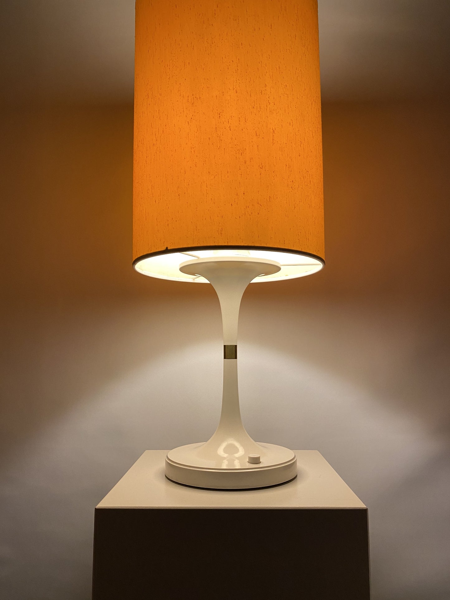 Yellow and white table lamp by ERCO model 3175