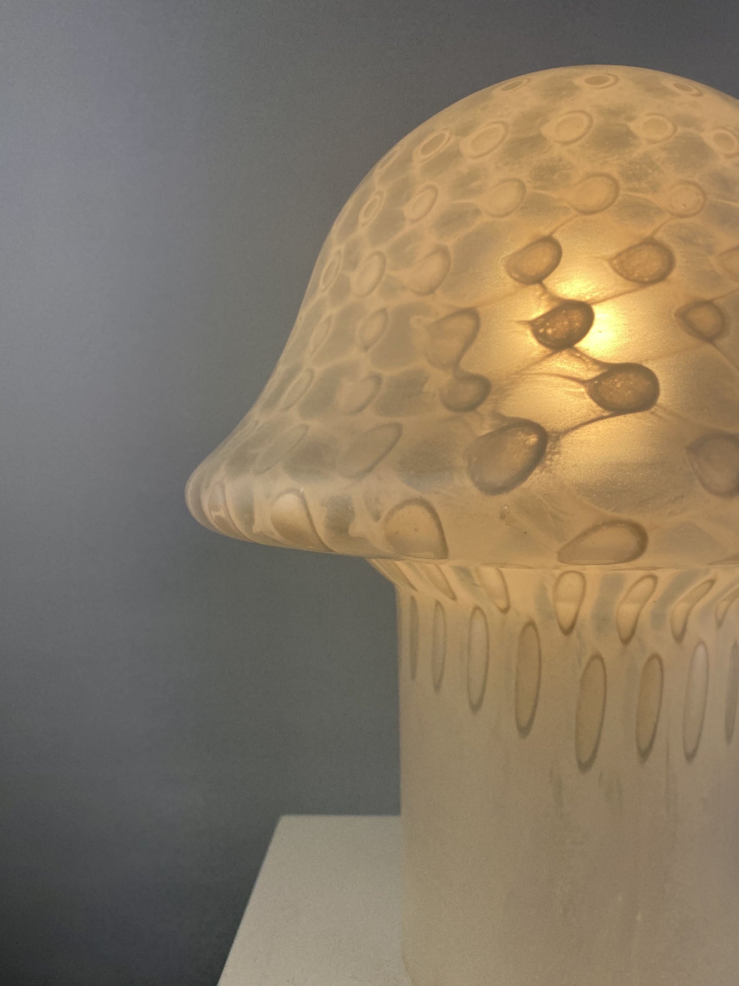 Large white glass Peill and Putzler mushroom table lamp XL 1970