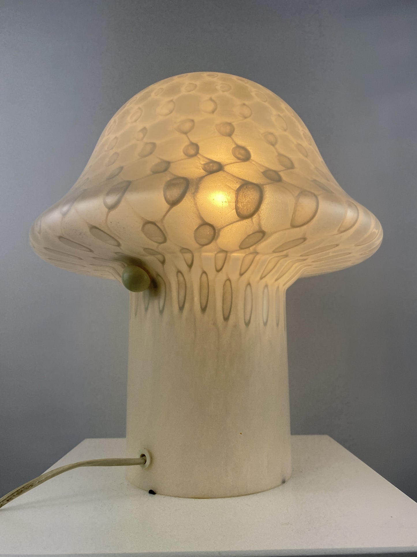 Large white glass Peill and Putzler mushroom table lamp XL 1970