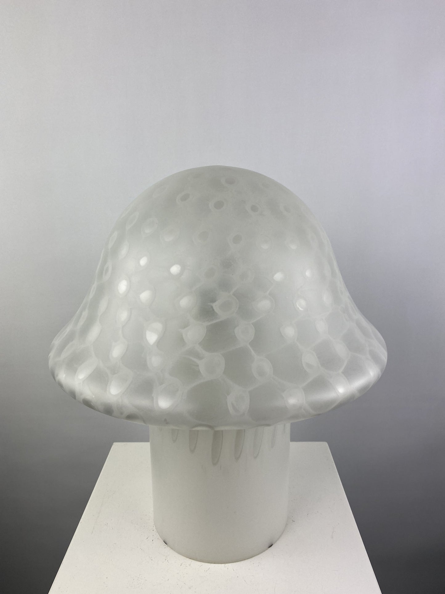 Large white glass Peill and Putzler mushroom table lamp XL 1970