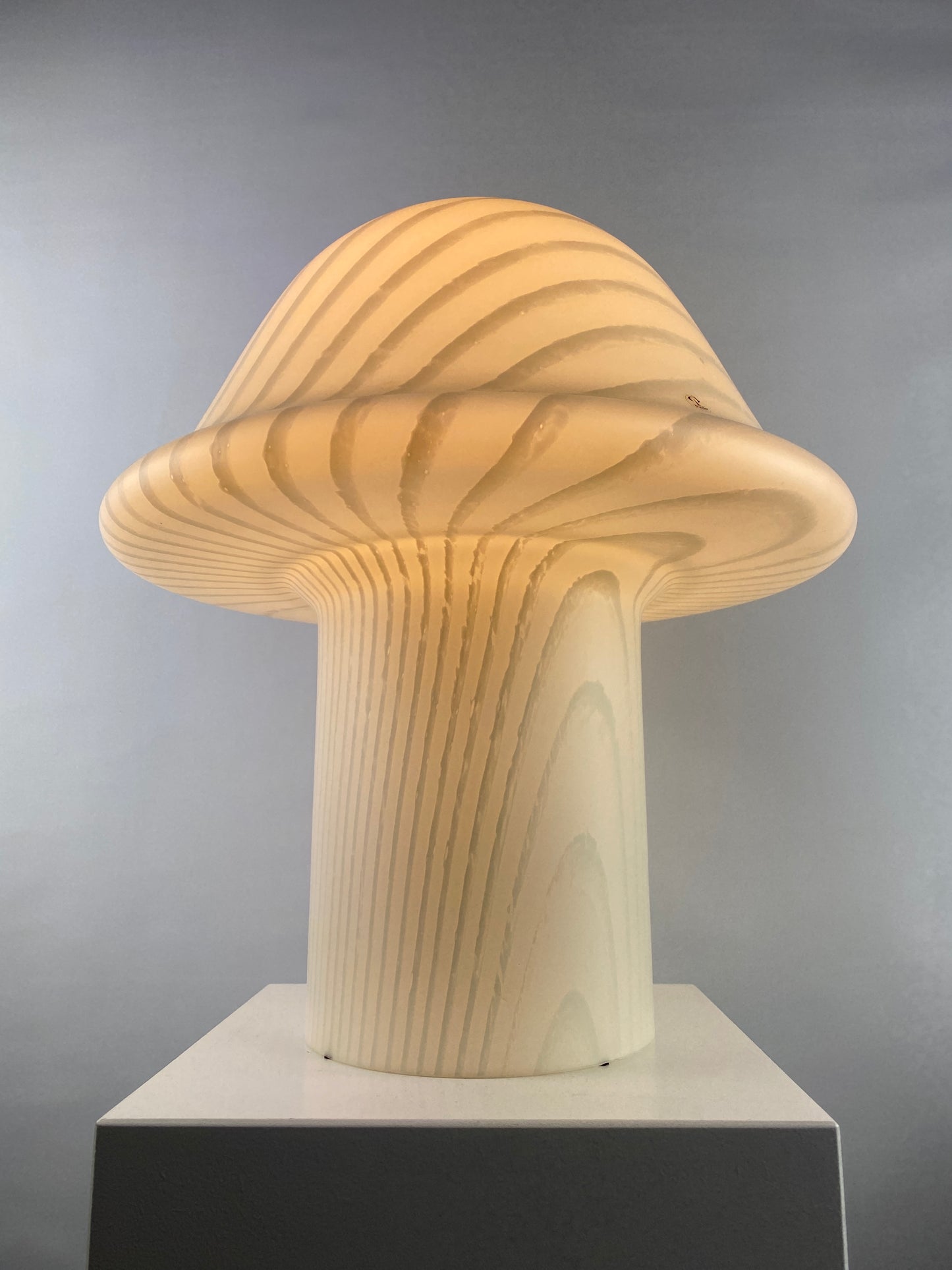 Enormous white glass Peill and Putzler mushroom table lamp XXL 1970