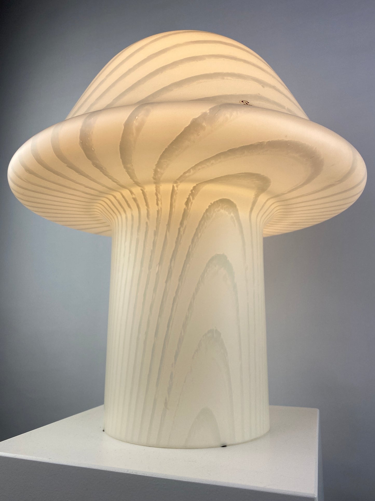 Enormous white glass Peill and Putzler mushroom table lamp XXL 1970