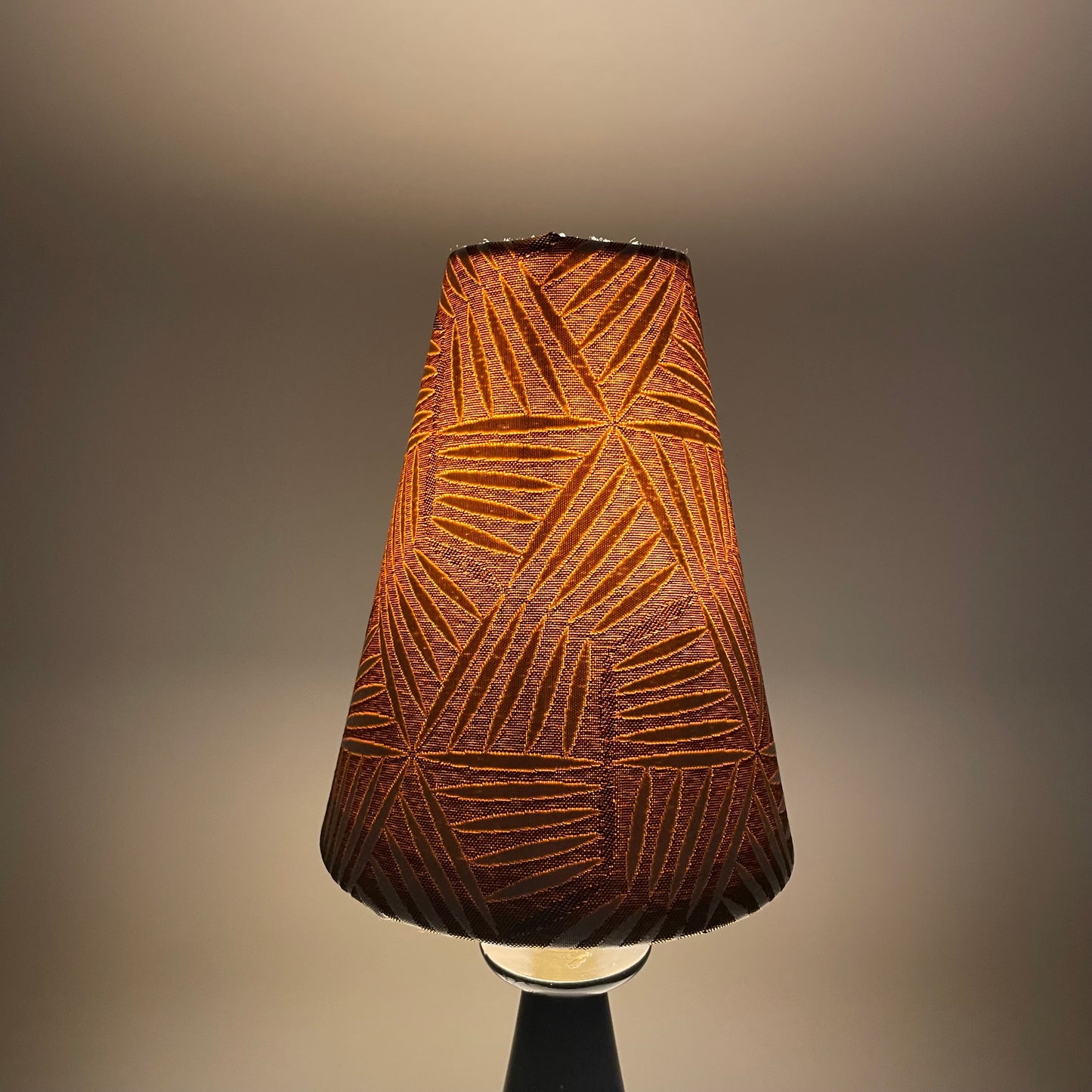 Brass and wooden conical shaped table lamp, Italy 1960