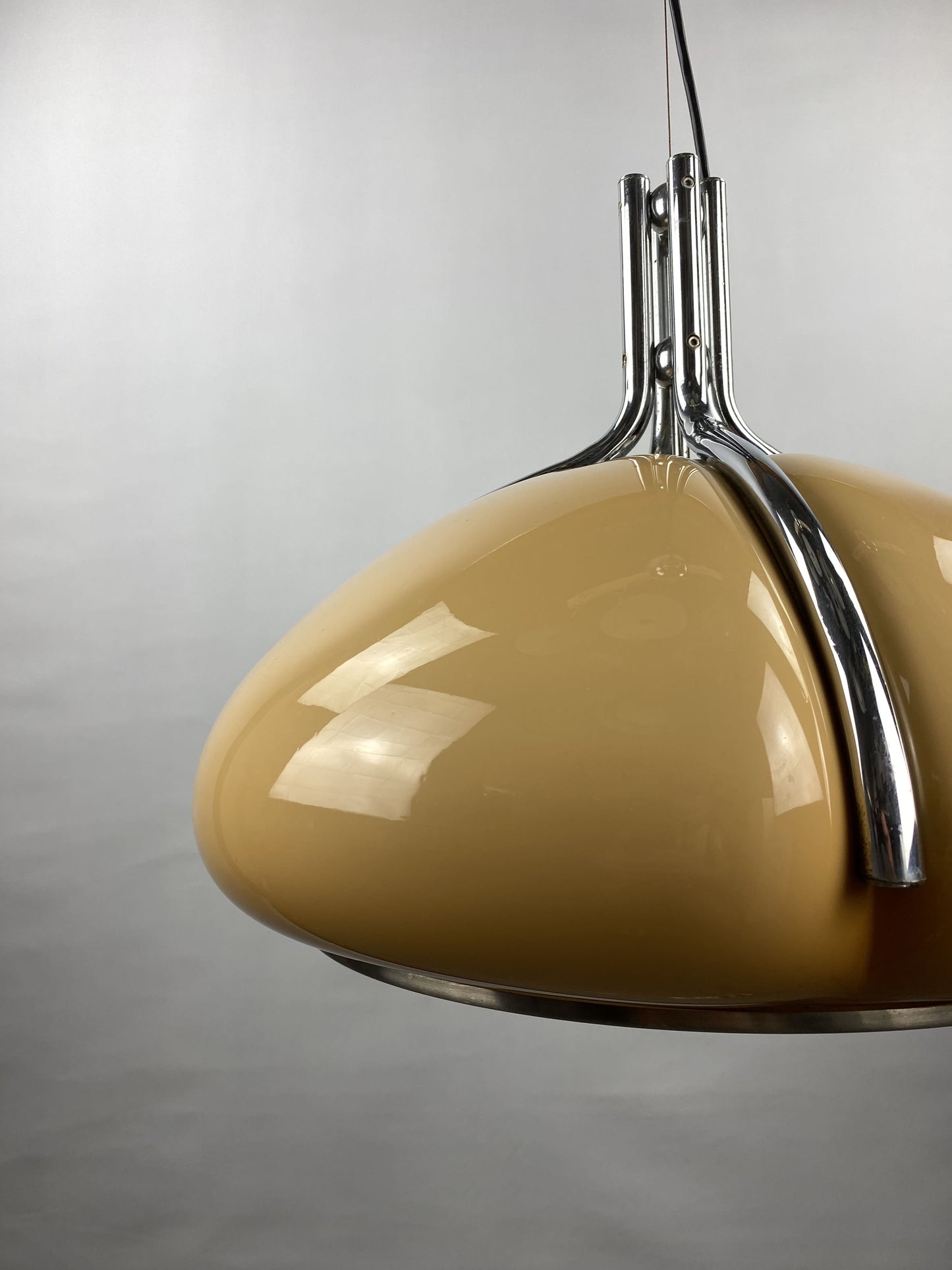 Brown Quadrifoglio pendant lamp designed by Harvey Guzzini for Meblo