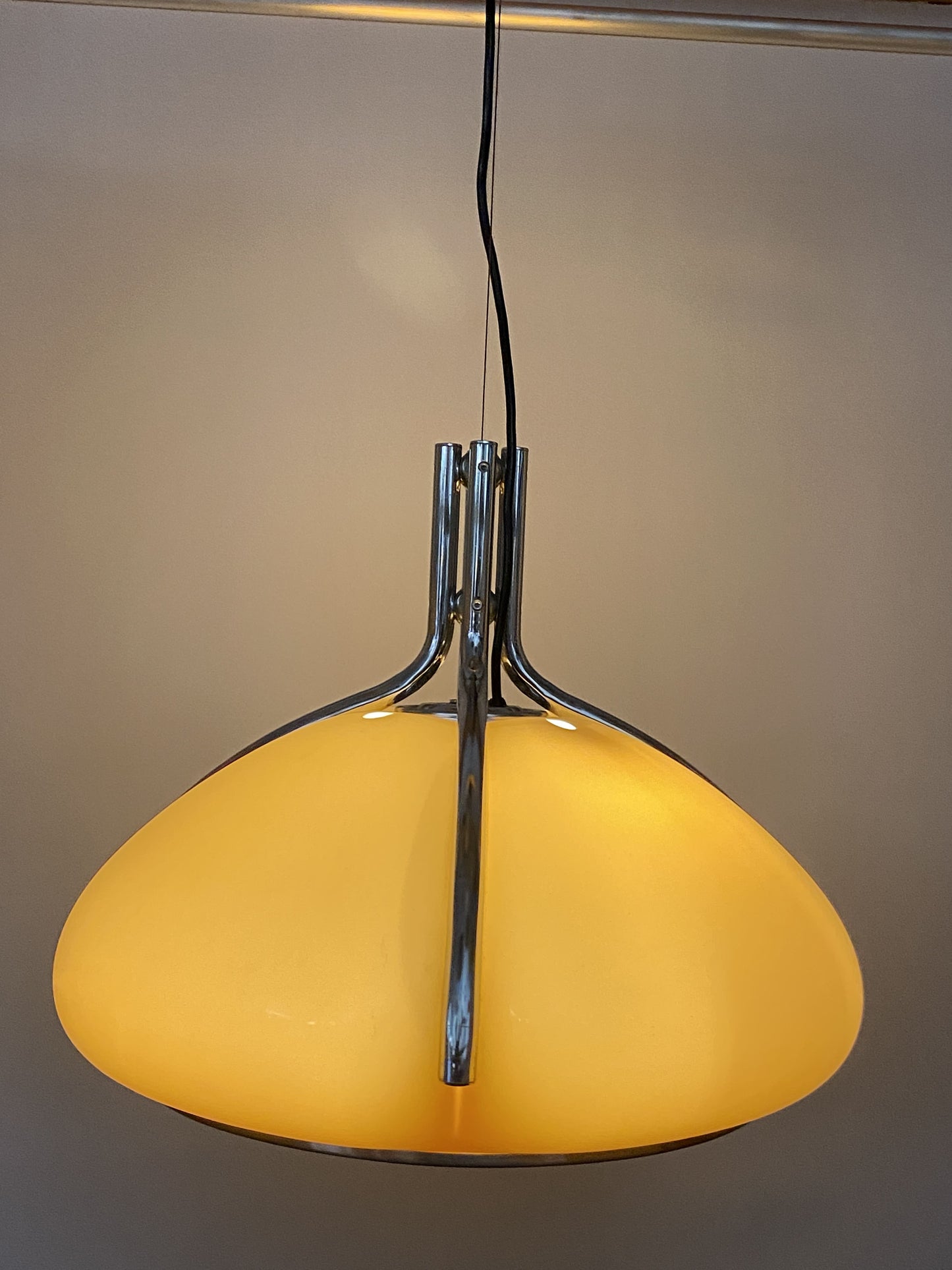 Brown Quadrifoglio pendant lamp designed by Harvey Guzzini for Meblo