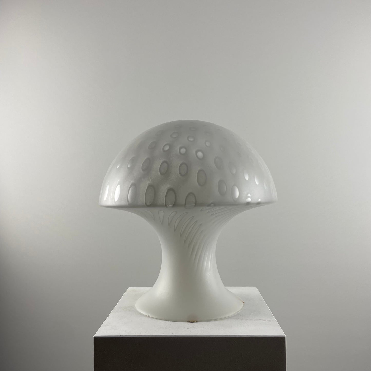rare white milk glass mushroom table lamp
Peill & Putzler 1970s lamp
mid-century modern lighting
vintage German glass lamp for sale
Peill & Putzler mushroom lamp