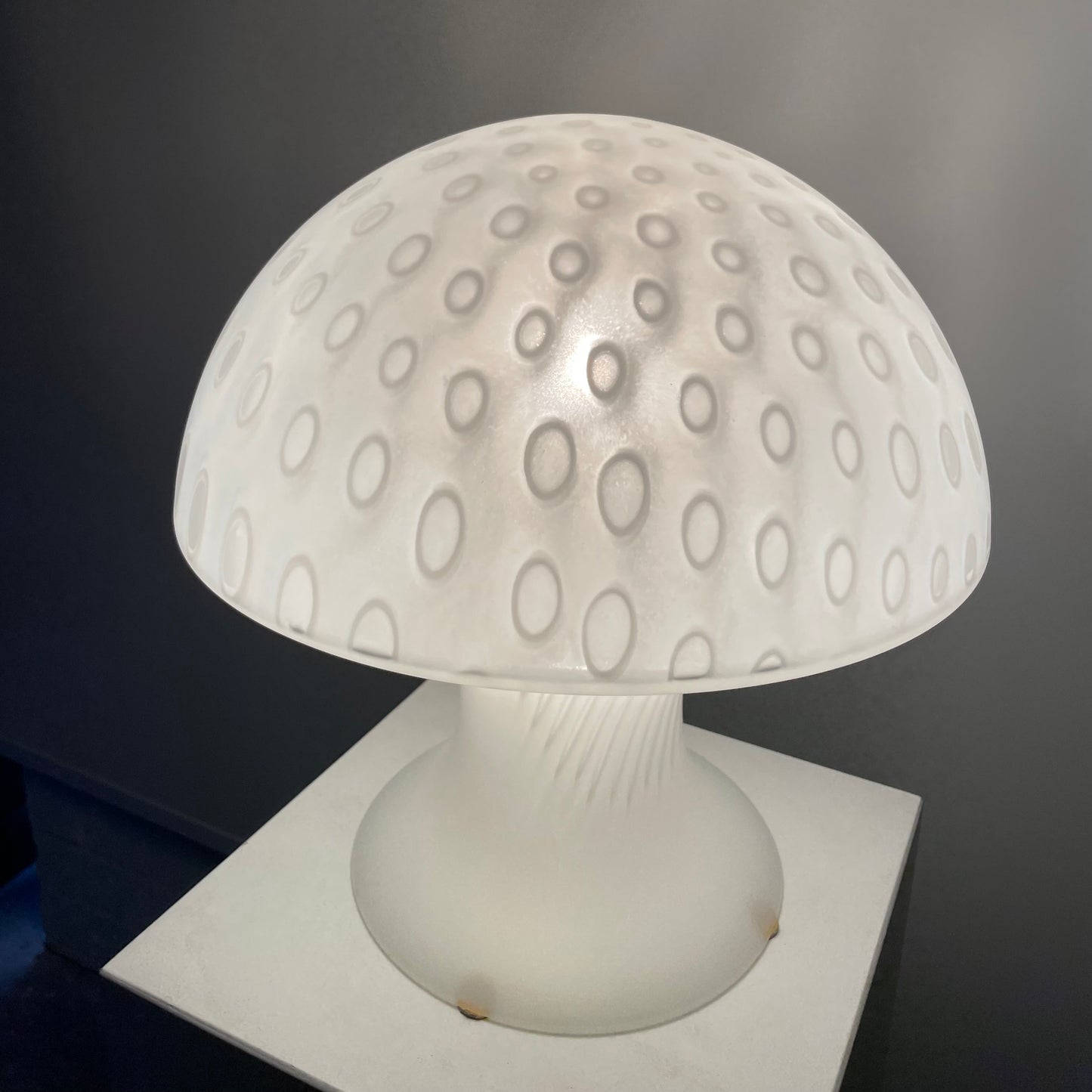 Large rare white milk glass Peill and Putzler mushroom table lamp 1970