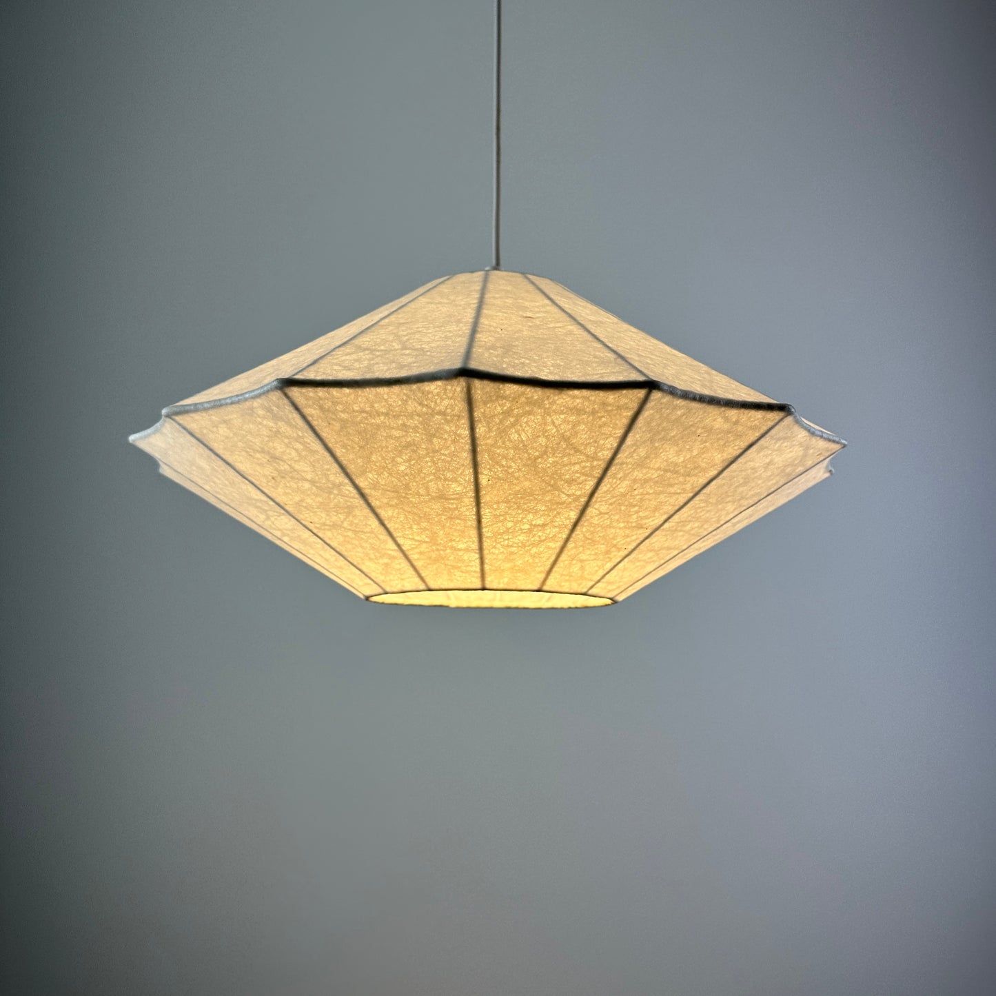 Vintage UFO pendant light
1970s cocoon pendant light
Space-age pendant light
Retro UFO light fixture
Mid-century modern lighting
Goldkant Leuchten pendant light
Achille Castiglioni cocoon light
Cocoon diffuser pendant light
Vintage space-age lighting
Retro mid-century ceiling light
1970s UFO ceiling lamp
Designer pendant light 1970s
Vintage cocoon light fixture
Mid-century UFO lamp
Goldkant Leuchten inspired lighting
Castiglioni lighting design
Space-age home decor
Retro lighting fixture
Mid-century modern