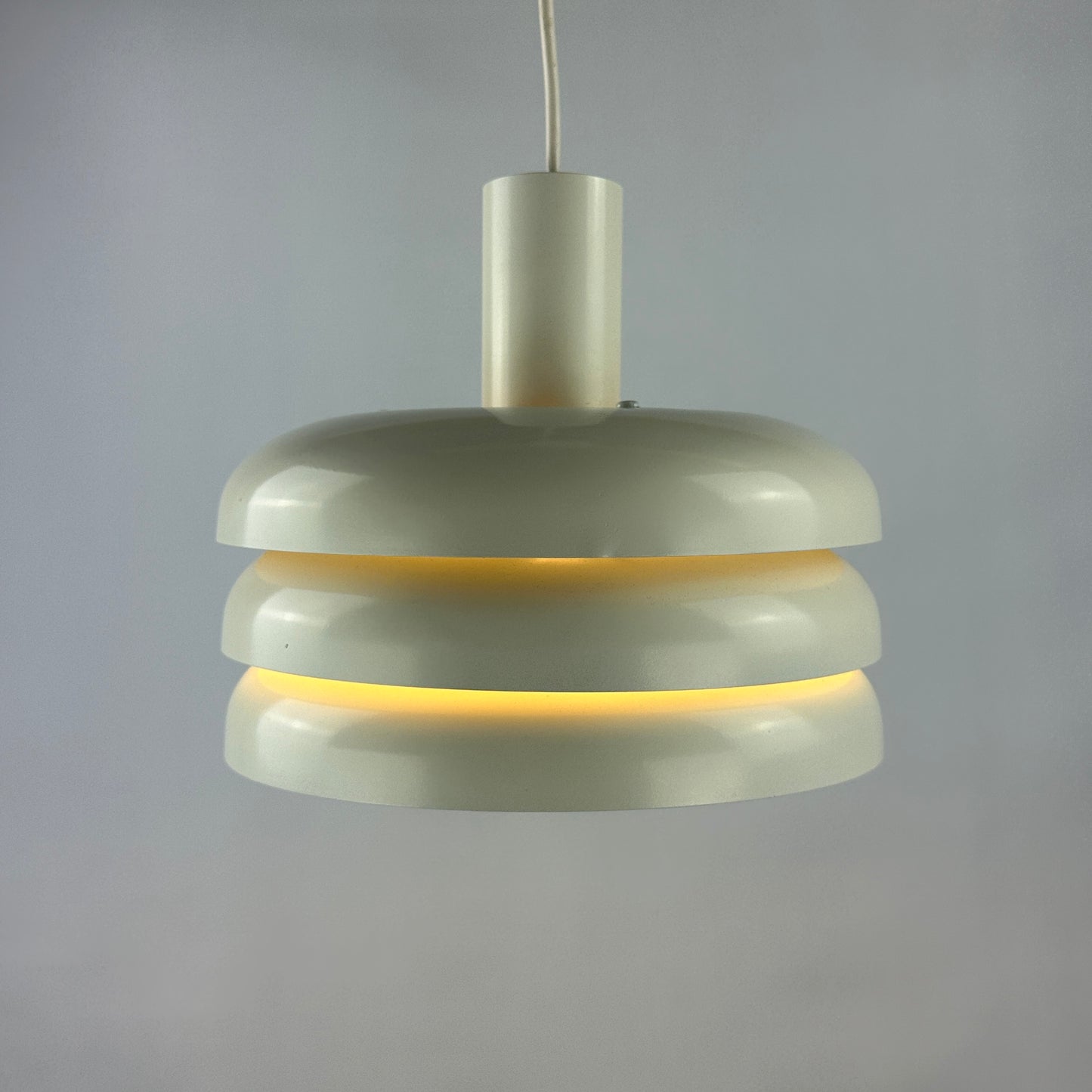 White pendant light by Hans-Agne Jakobsson model 724