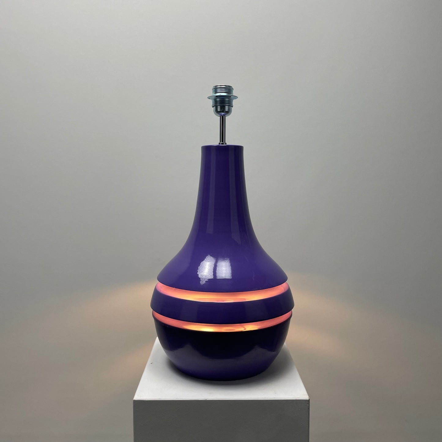 Purple metal floorlamp from Holland 1970