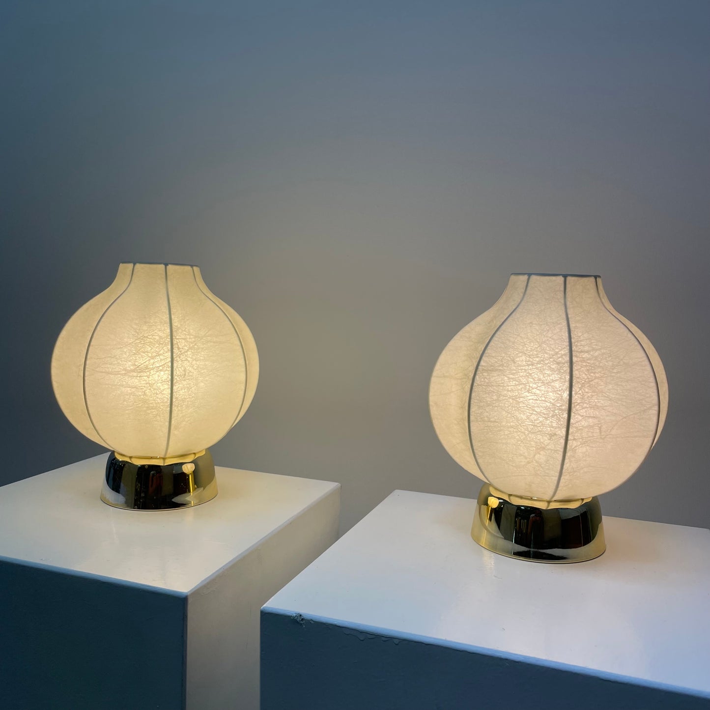 Goldkant Leuchten cocoon lamps
mid-century cocoon table lights
1960s German bedside lamps
sprayed resin vintage lamps
cocoon technique lighting
Space Age table lamps
retro cocoon light set
convertible hanging lamps
pair of vintage bedside lamps
organic shaped German lights