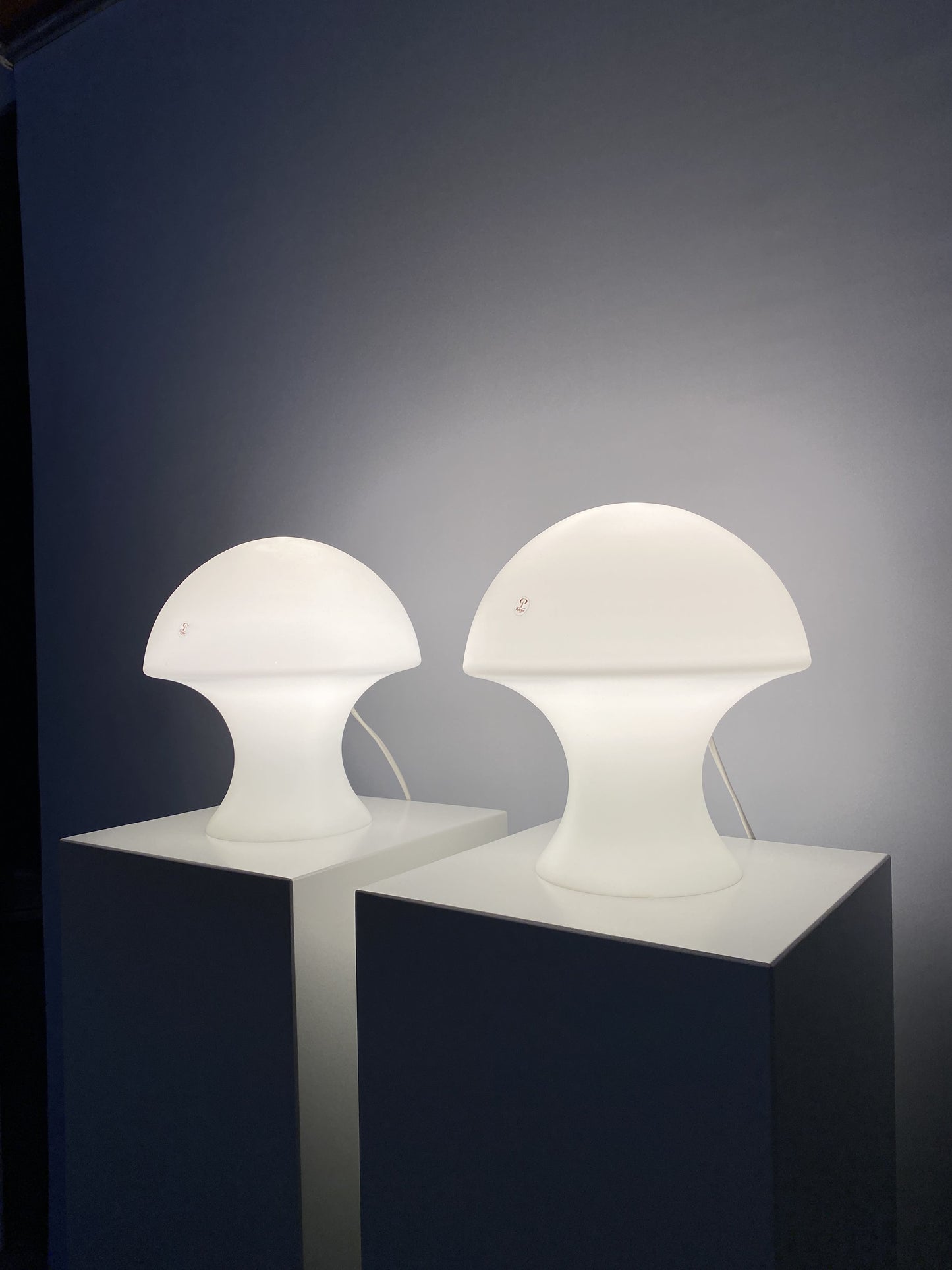 Rare white milk glass Peill and Putzler mushroom table lamp 1970