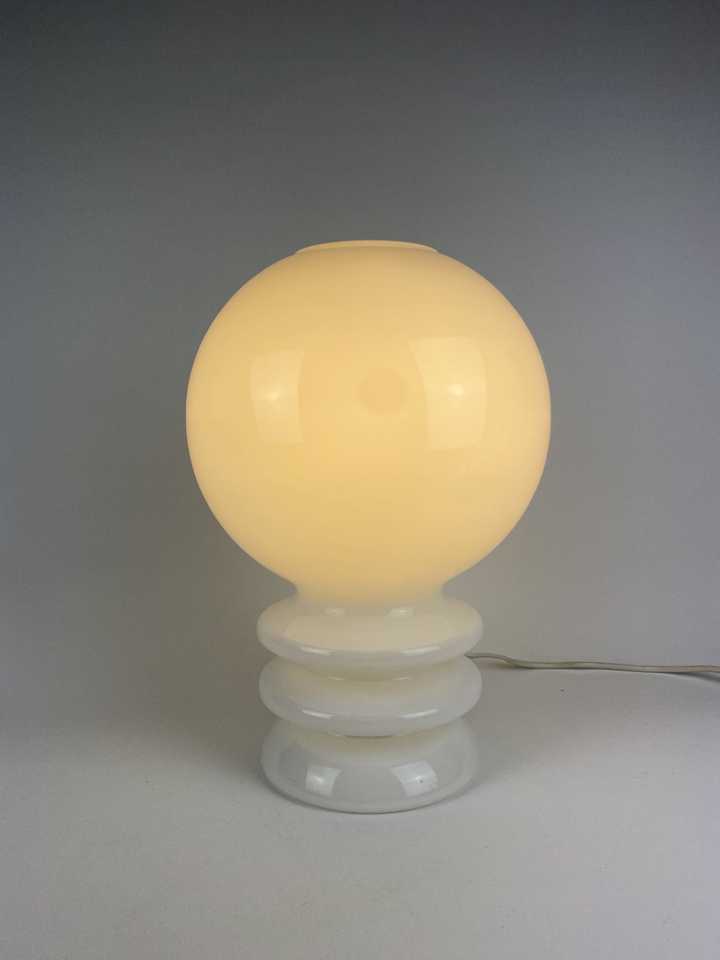 White glass murano glass Bulb table lamp 1970