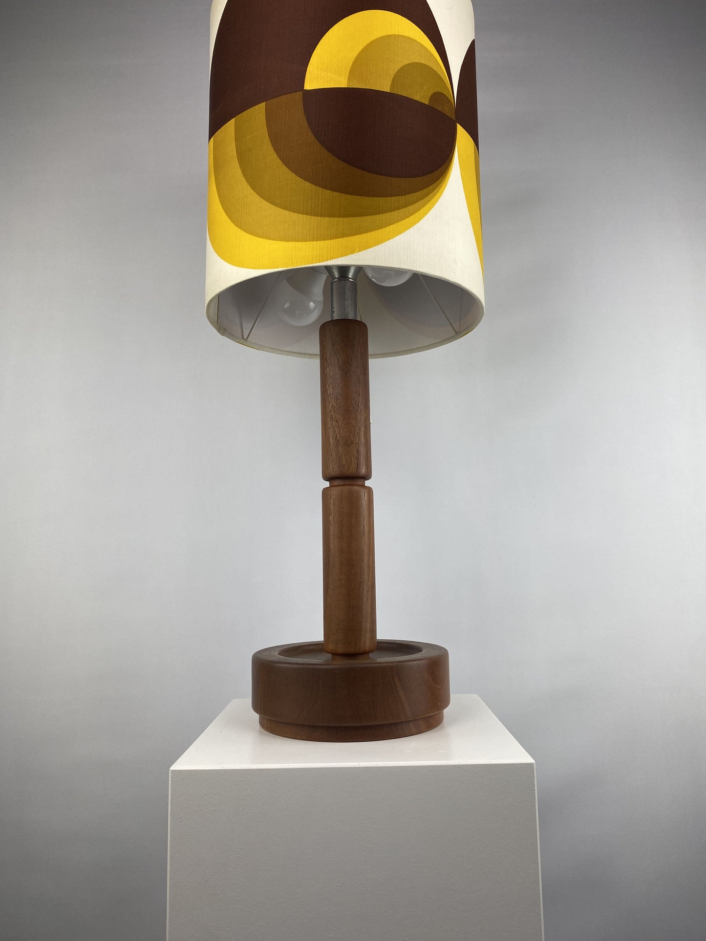 Danish teak wooden table lamp by Dyrlund from the 1960's