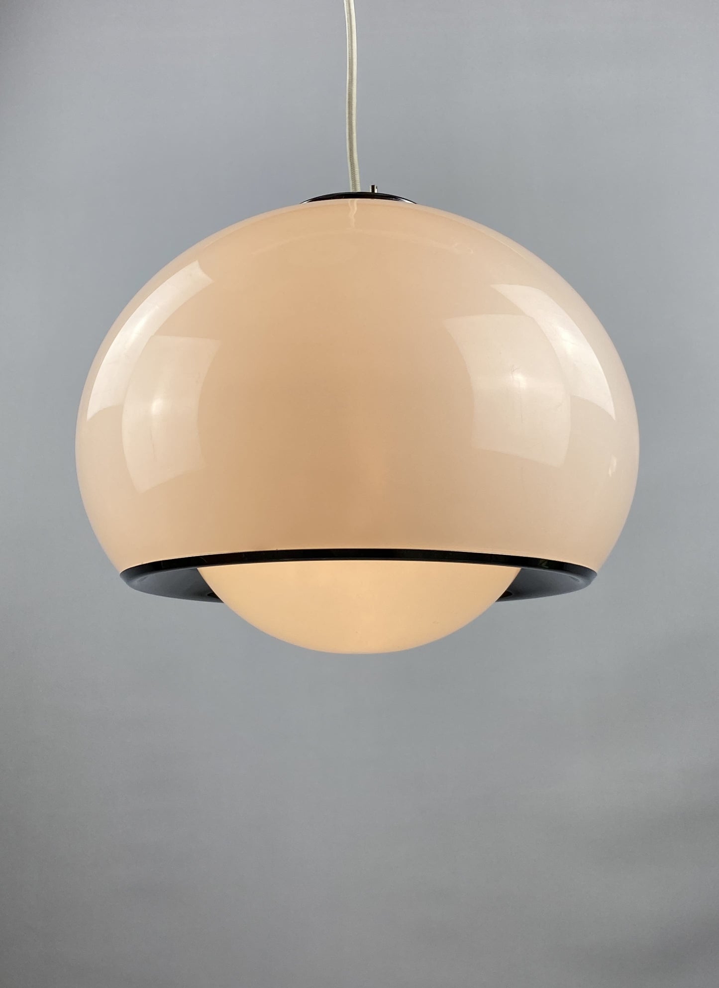 White BUD pendant lamp designed by Harvey Guzzini for Meblo