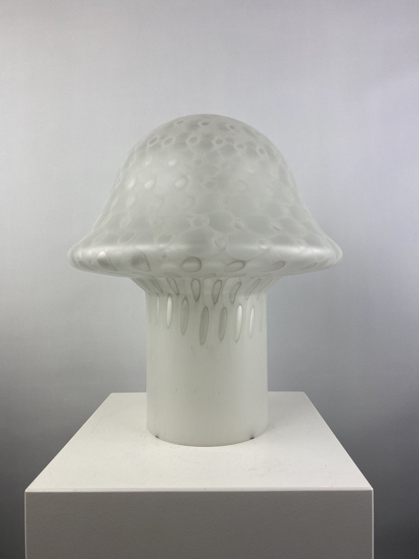 Large white glass Peill and Putzler mushroom table lamp XL 1970