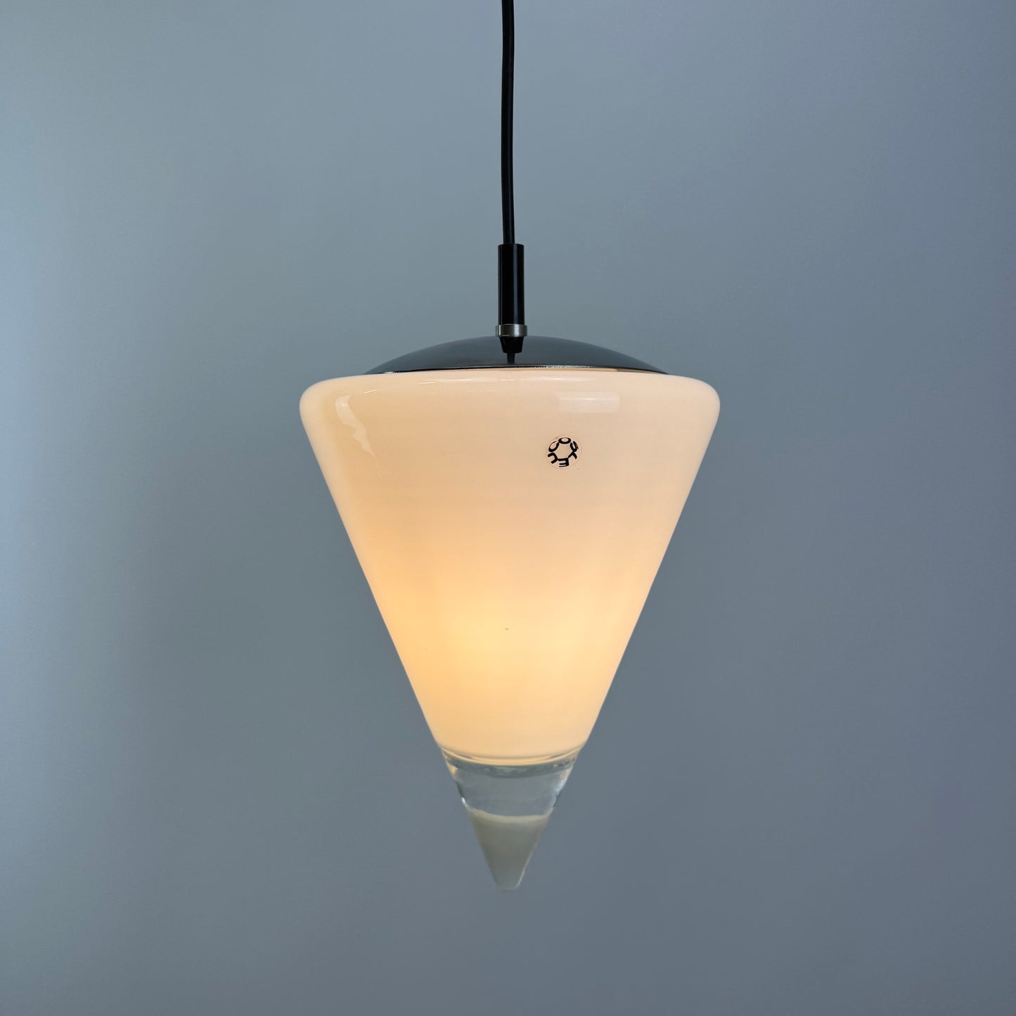 GlasspendantlampbyLEUCOS1960