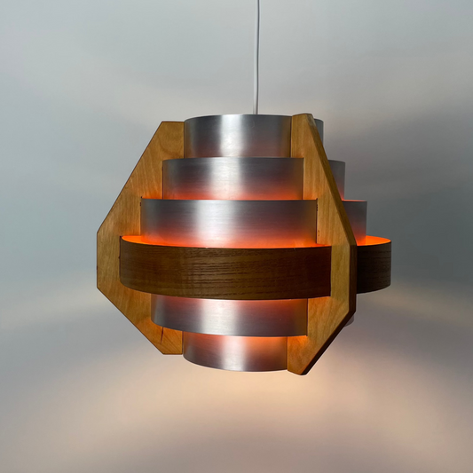 Danish pendant light
Hans Agne Jakobsson
1970s
Vintage lighting
Wood and aluminum
Mid-century design
Scandinavian design
Orange interior
Japanese style