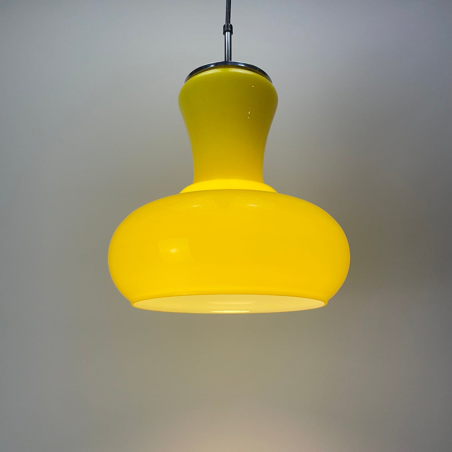 Opaline neon yellow glass pendant light
Honsel Leuchten lamp
1970s vintage lighting
German pendant light
Bright yellow glass lamp
Mid-century modern decor
Unique ceiling light
Diffused ambient lighting
Retro home decor
Collectible design lamp