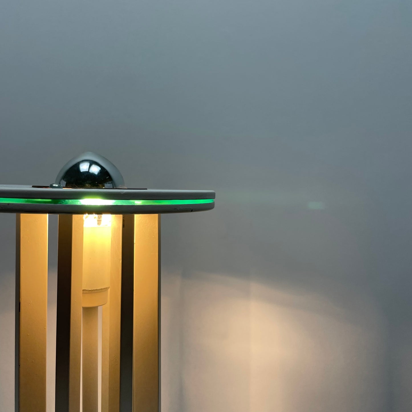 Unique futuristic Dutch UFO table lamp from the 1970's