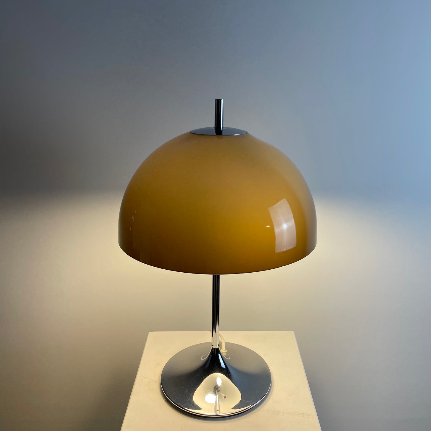 Rare mushroom table lamp by Frank Bentler for Wila, 1970