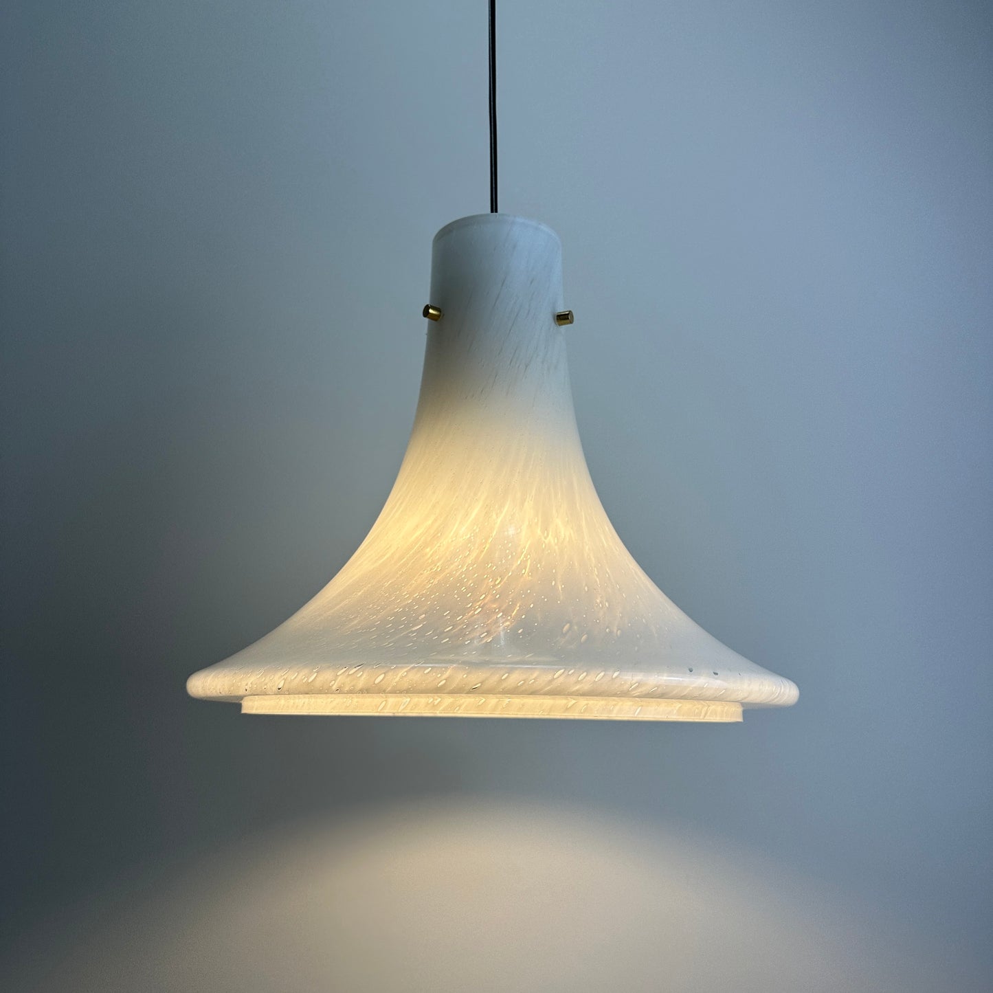 Trumpet shaped cloudy glass pendant lamp by Glashütte Limburg 1970