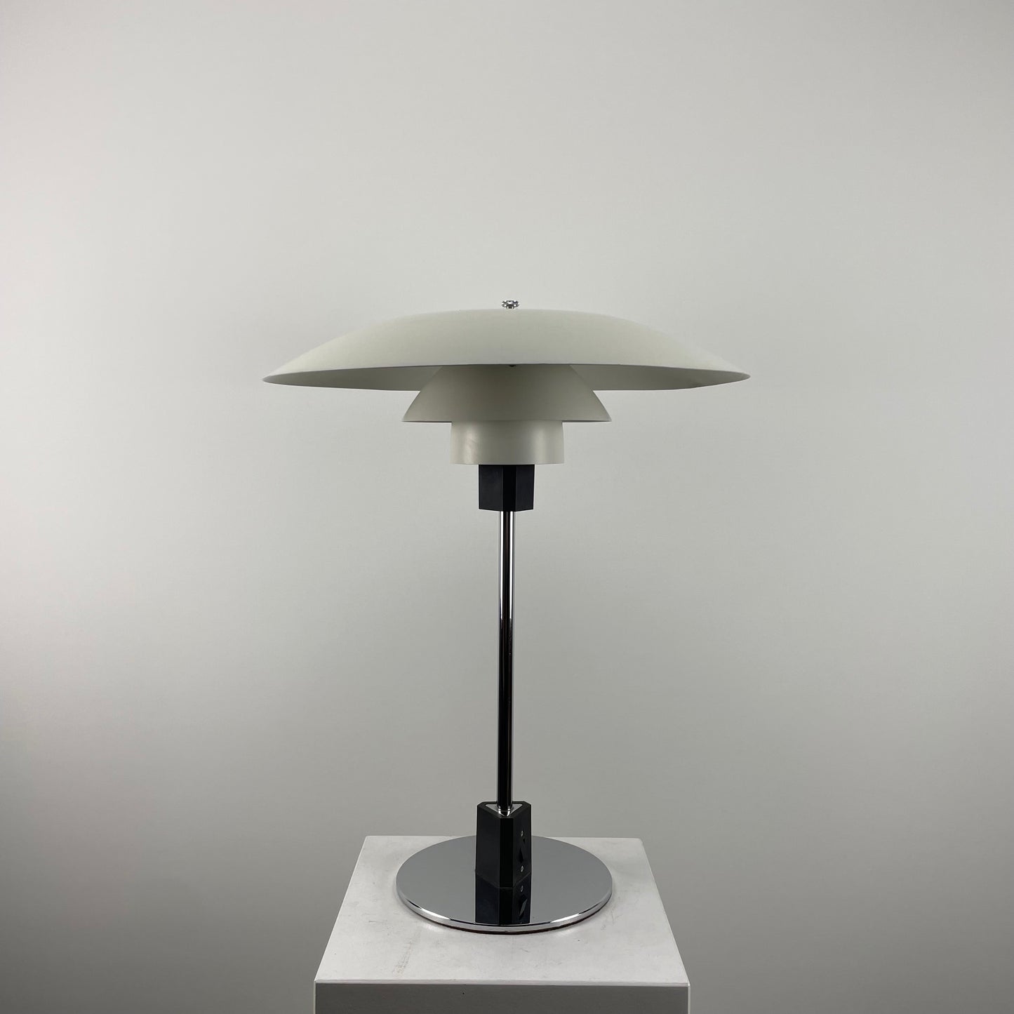 Louis Poulsen PH 4/3 table lamp by Poul Henningsen 1960