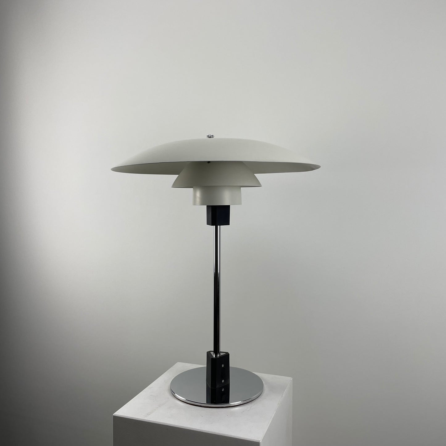 Louis Poulsen PH 4/3 table lamp by Poul Henningsen 1960