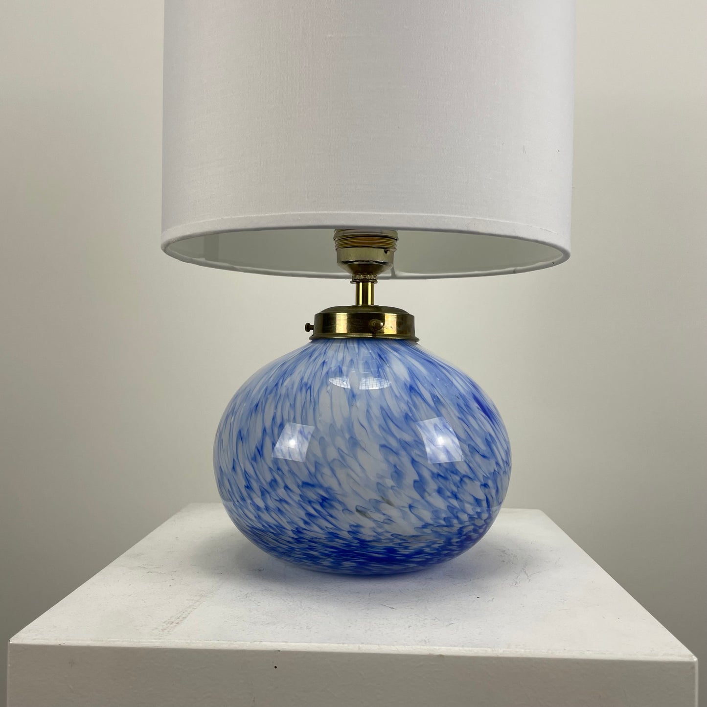 French white and blue glass table lamp from 1950