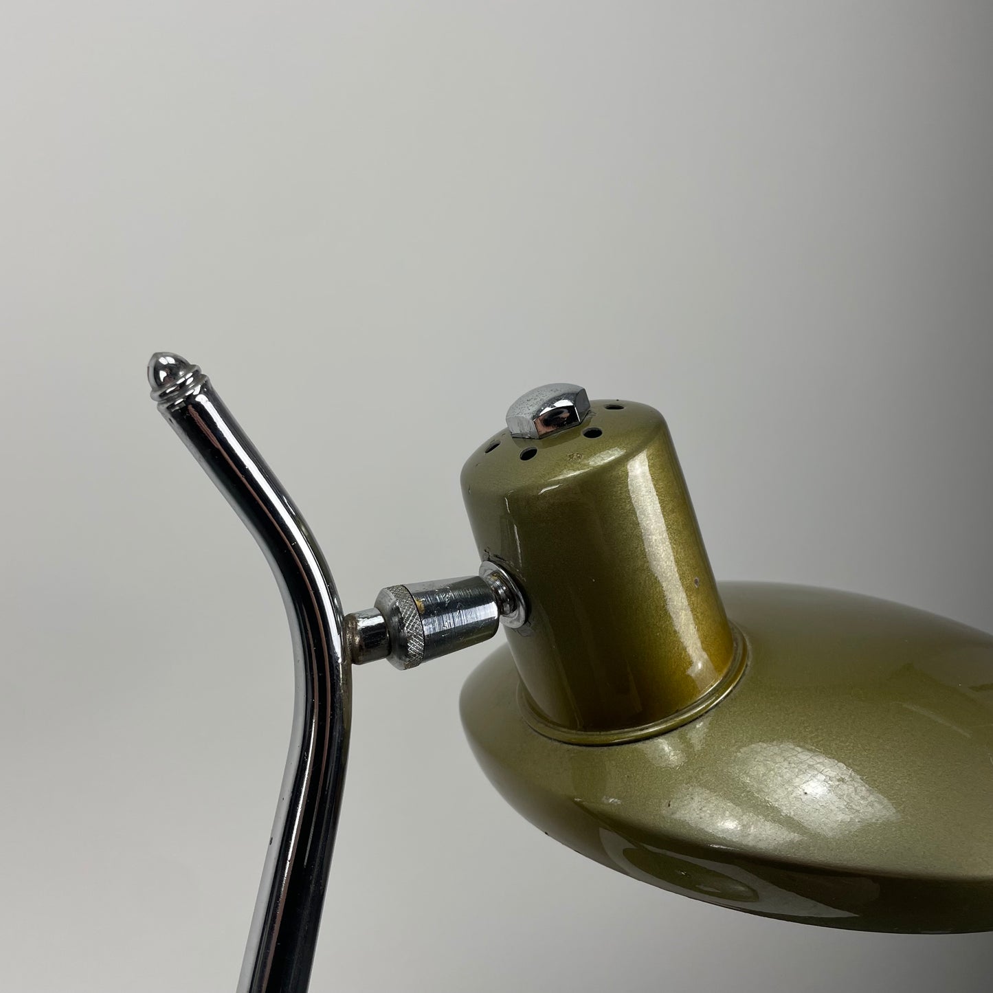 Mustard green boomerang French desk light 1960