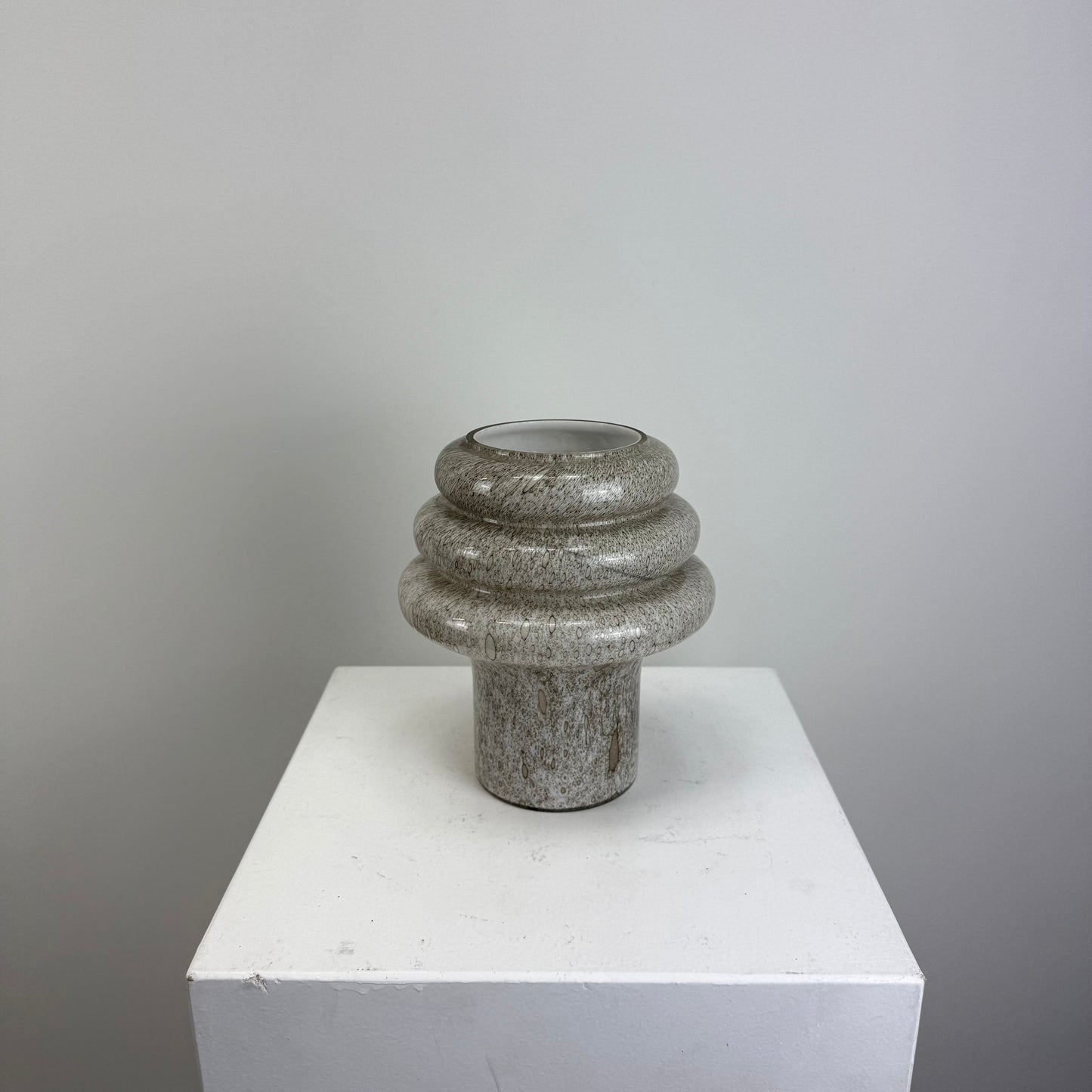 Rare snakeskin pattern glass table lamp by Wiktor Berndt for Flygsfors 1960