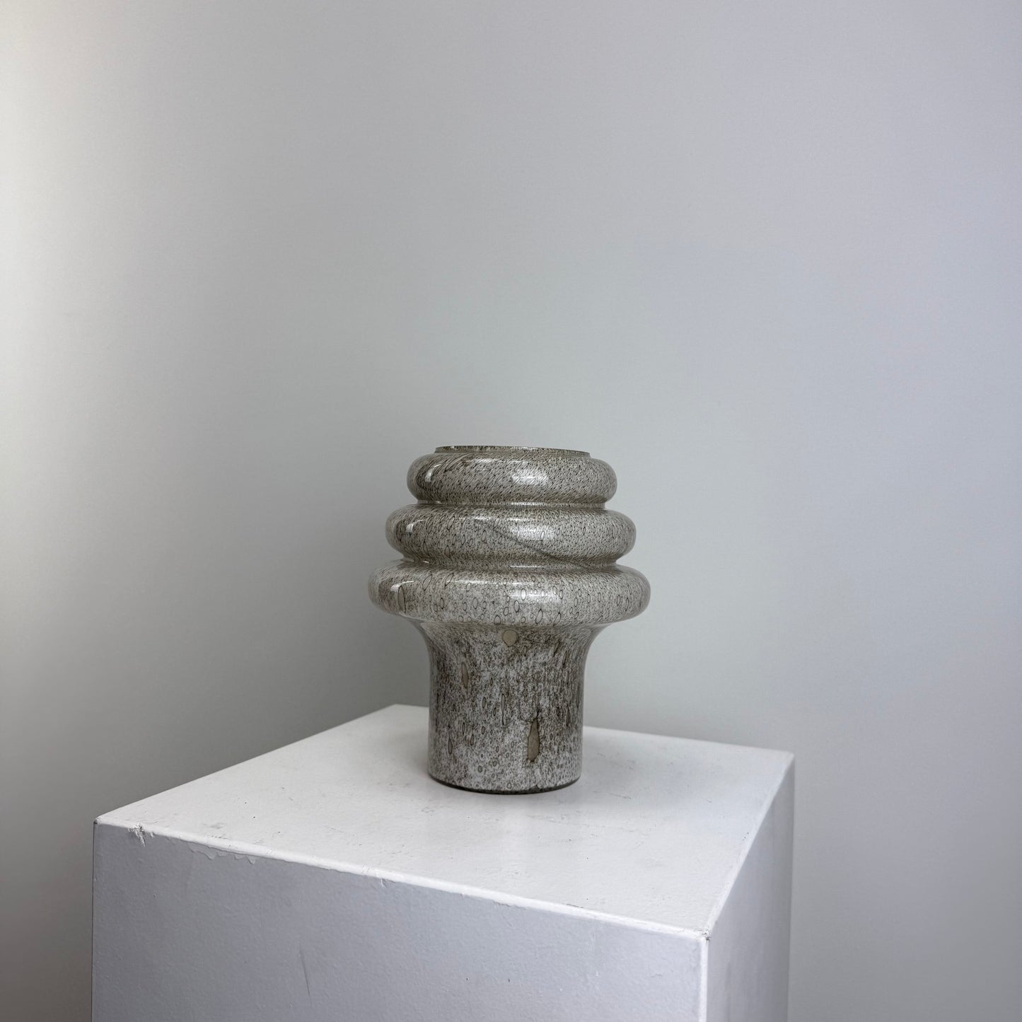 Rare snakeskin pattern glass table lamp by Wiktor Berndt for Flygsfors 1960