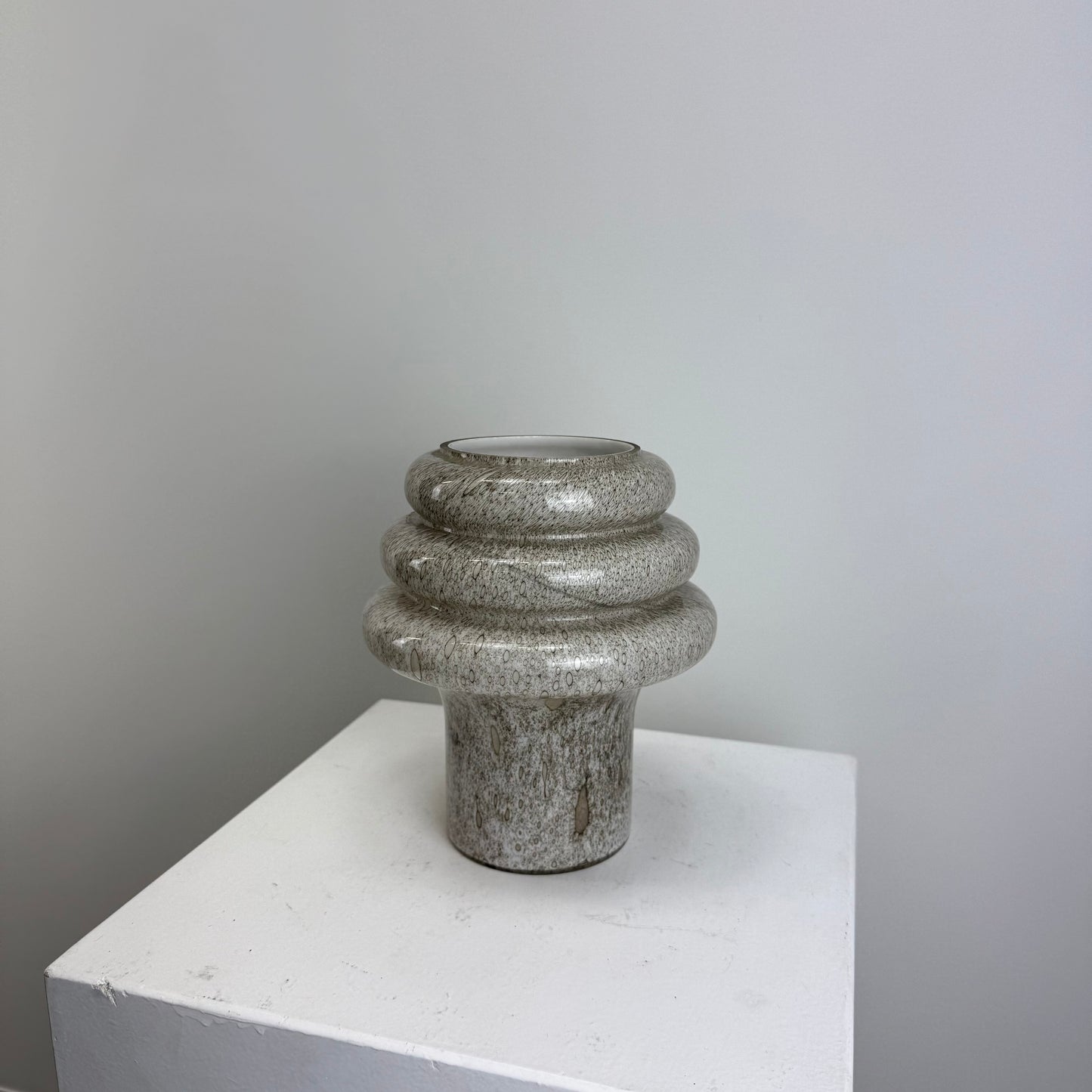 Rare snakeskin pattern glass table lamp by Wiktor Berndt for Flygsfors 1960