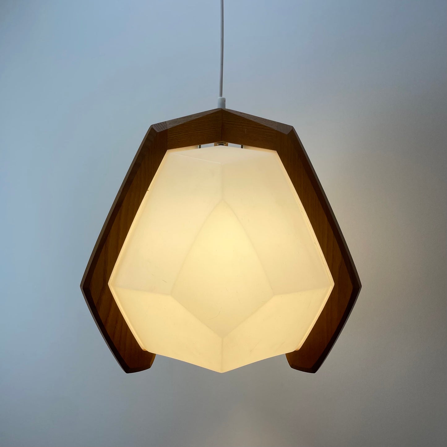 Wood & plexiglass pendant light by Rudolf Dörfler 1970