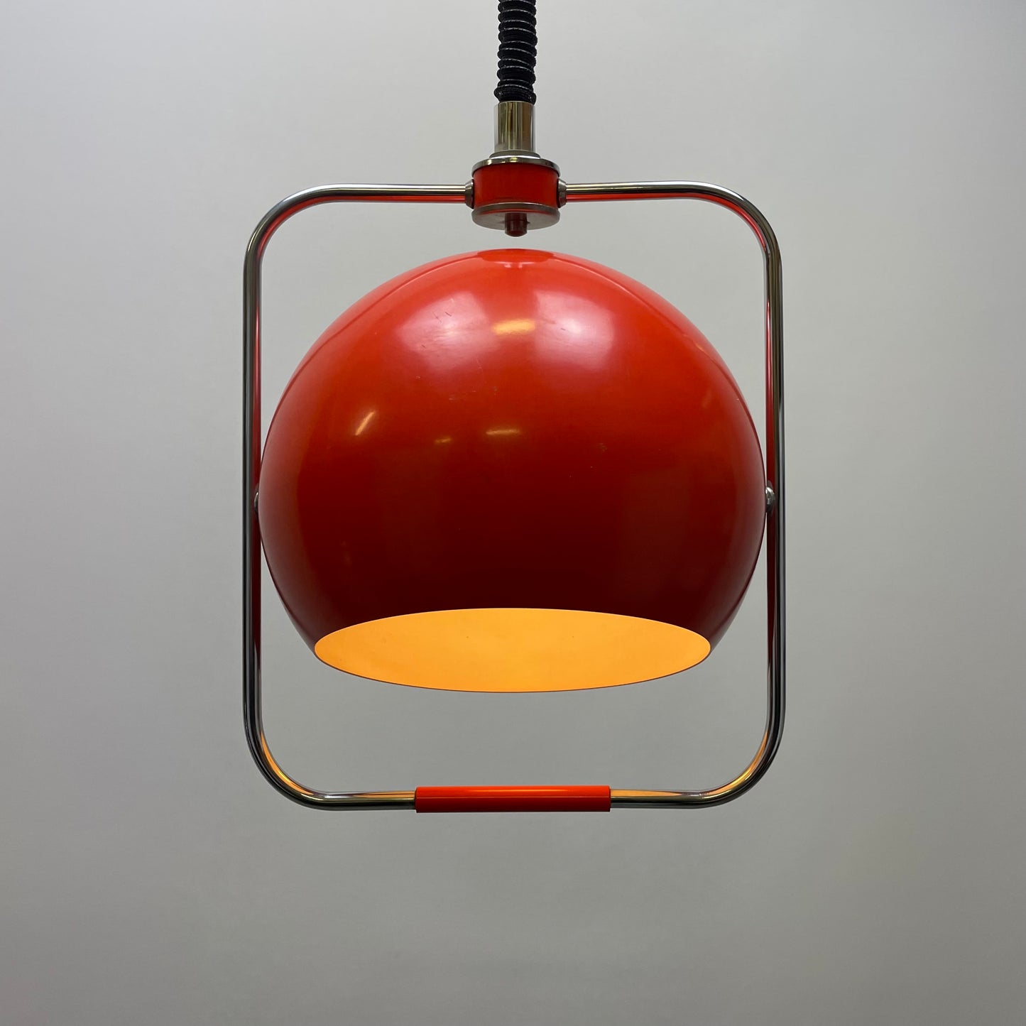 Vintage lamp, Space Age lighting, orange pendant light, GEPO 1970, adjustable height lamp, rotatable lampshade, retro lighting, metal and chrome lamp, seventies design, mid-century modern lamp.