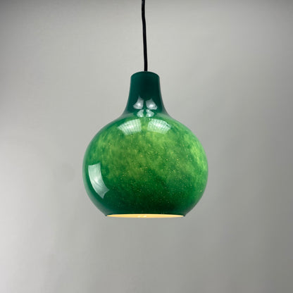 RaredropletshapedgalaxygreenpendantlampbyPeillandputzler1960