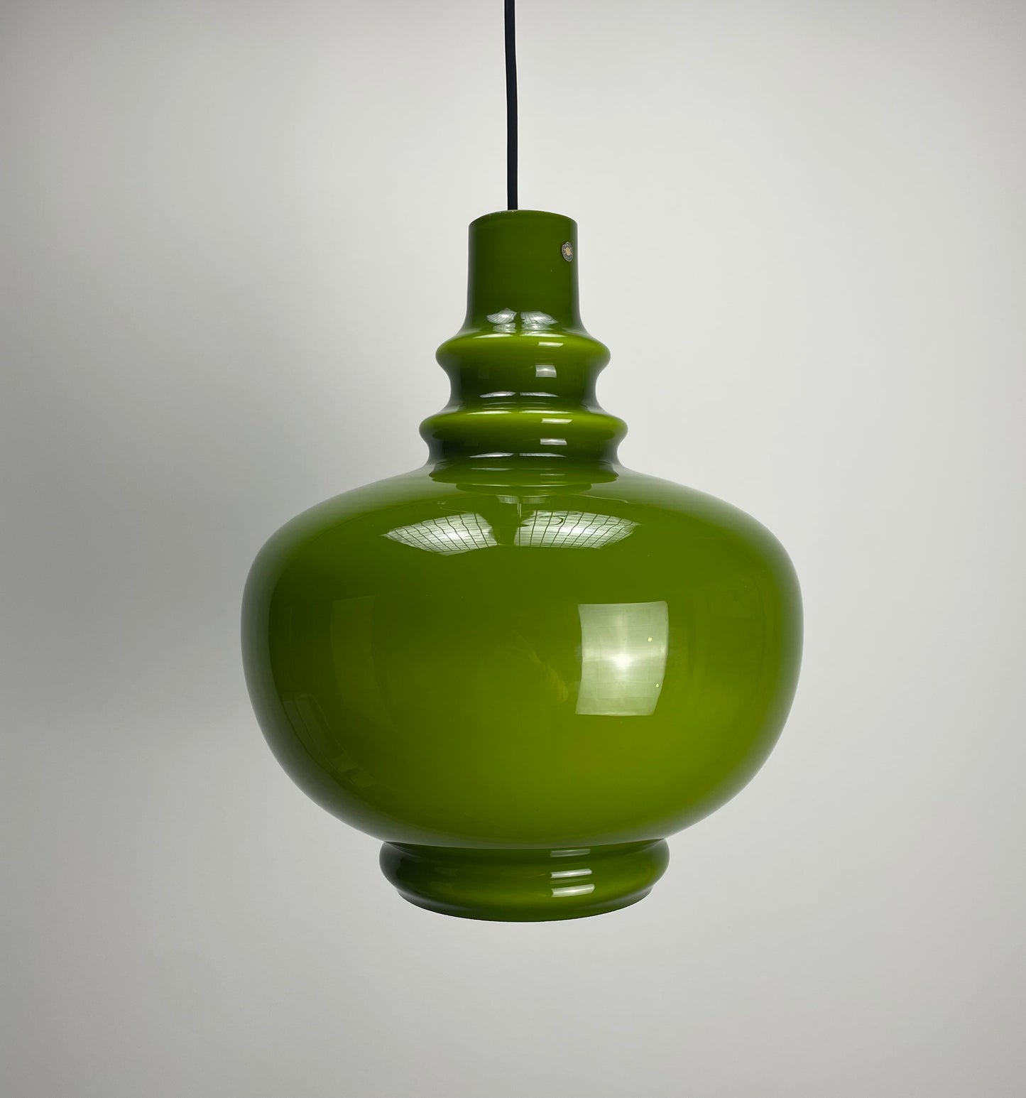 Holmegaard green glass pendant
Rare opaline glass pendant light
1960 Danish design lighting
Mid-century modern pendant lamp
Vintage green glass light
Holmegaard pendant light
Danish glass design lamp
Collectible vintage lighting
Retro green pendant light
Rare vintage glass lamp