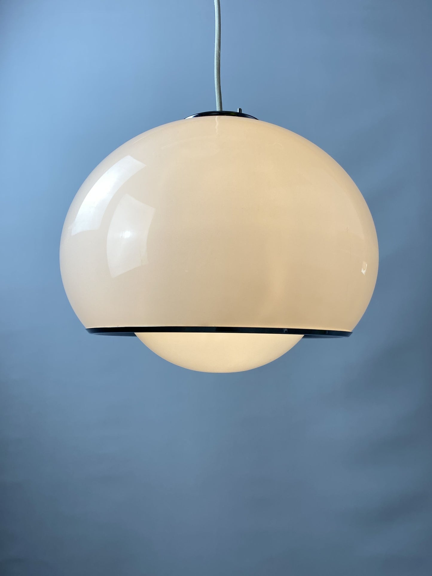 White BUD pendant lamp designed by Harvey Guzzini for Meblo