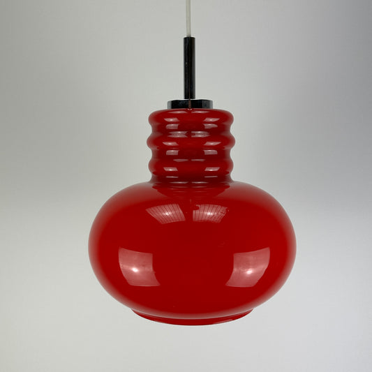 Vintage red glass pendant light
Peill and Putzler lighting 1960
Mid-century modern pendant light
Retro red glass ceiling lamp
1960s German glass pendant light
Collectible Peill and Putzler lamp
Vintage Scandinavian glass lighting
Red glass statement pendant light
Peill and Putzler vintage design
Unique red glass hanging lamp